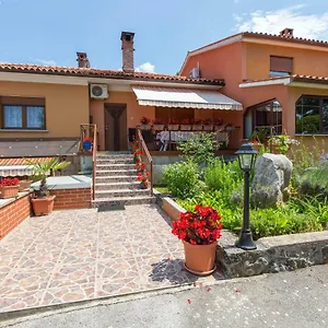  Apartment Branka
